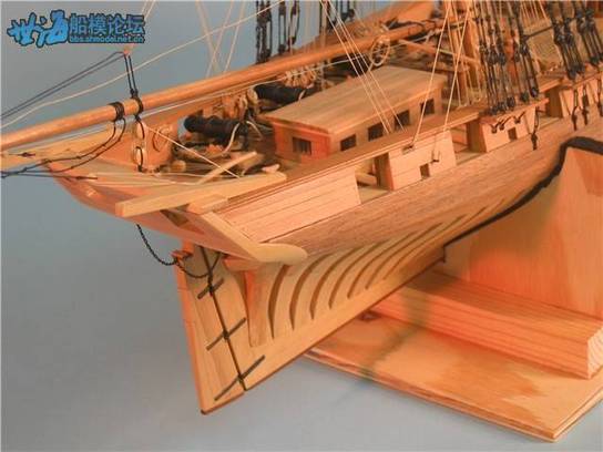 121_stern_transom_and_rigging_640x480_724.jpg