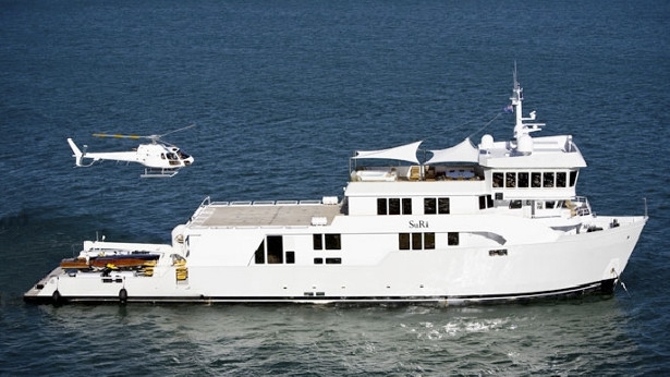 SuRi-yacht-r.jpg