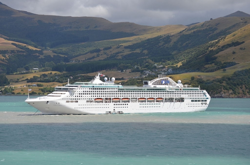 MS Dawn Princess, Akaroa Harbour, 2013.JPG