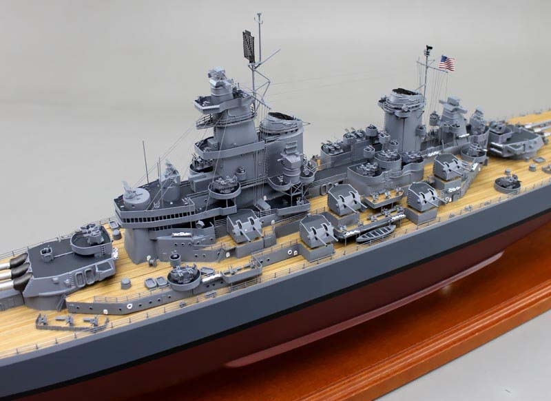 uss-wisconsin-replica-model.jpg